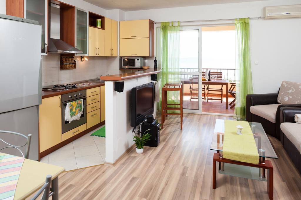Apartments Fiona - Away From City Crowds Makarska Cameră foto